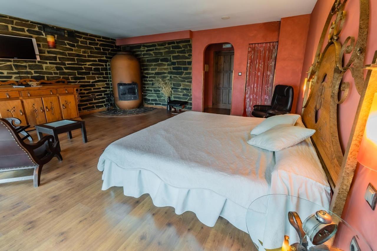 Hotel Rural El Labriego By Vivere Stays Plasenzuela エクステリア 写真