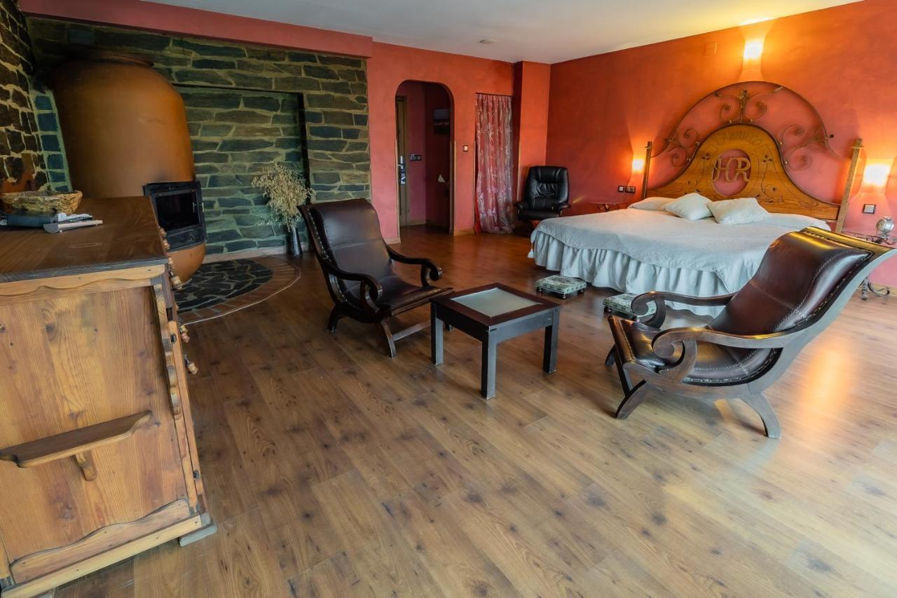 Hotel Rural El Labriego By Vivere Stays Plasenzuela エクステリア 写真